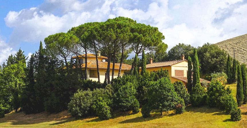 Purchasing a house in Tuscany